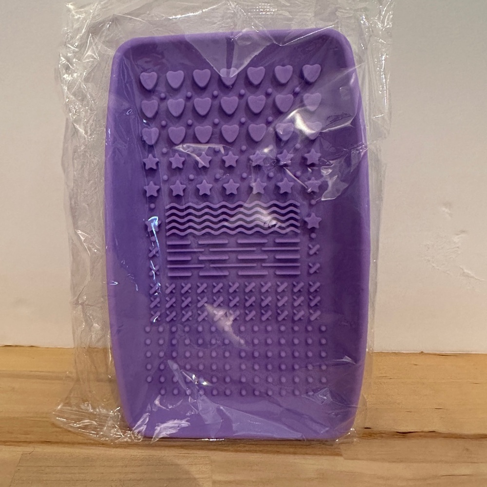 Purple Makeup Brush Pad Cleaner